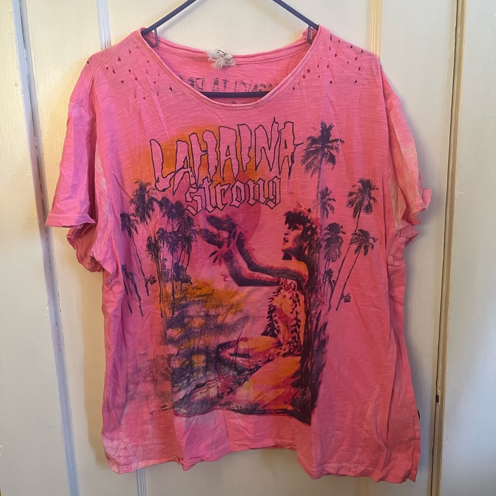 Magnolia Pearl Pink Lahaina Strong Graphic Tee